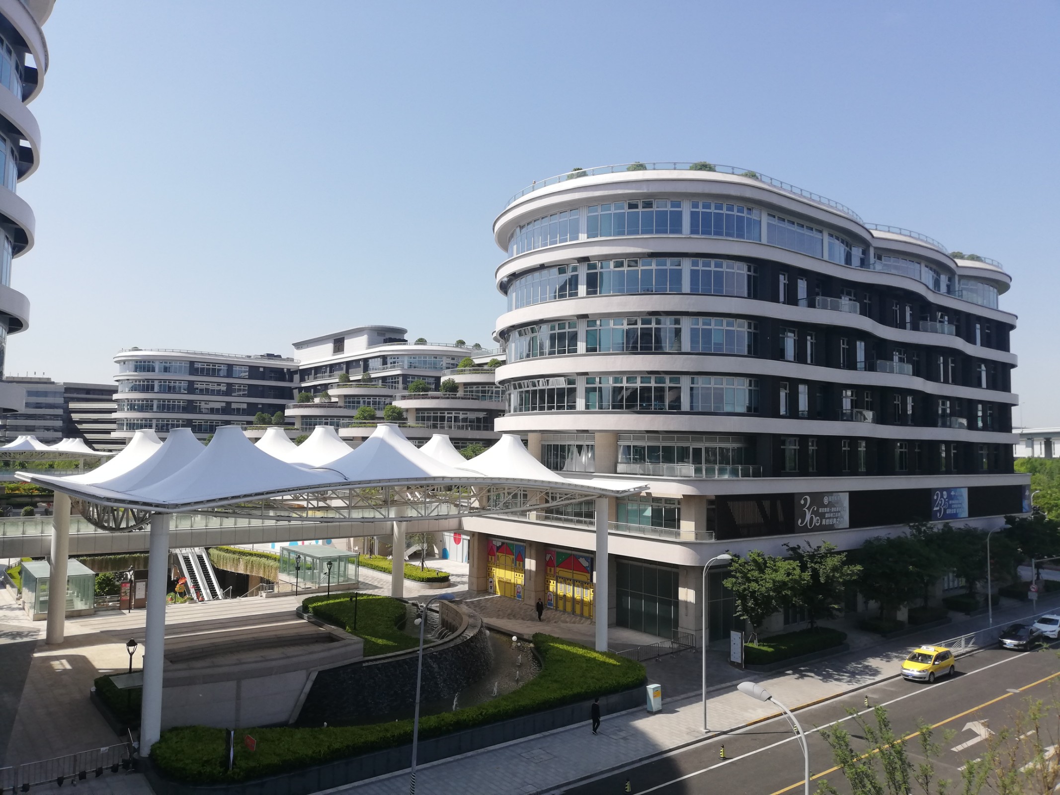 虹橋麗寶廣場